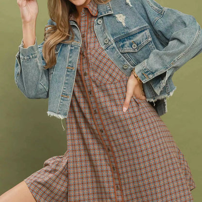 Close up detail of the classic collar and button down front on a brown Umgee dress from Solazura Boutique
