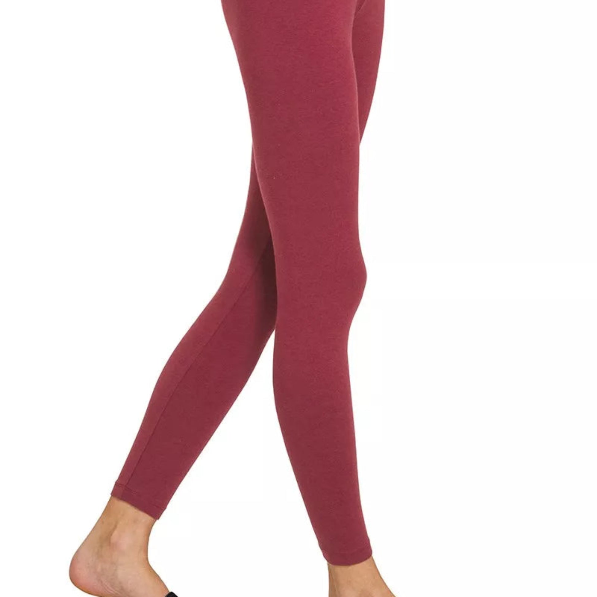 Detailed view of the soft, breathable cotton-spandex fabric on the Cabernet leggings.