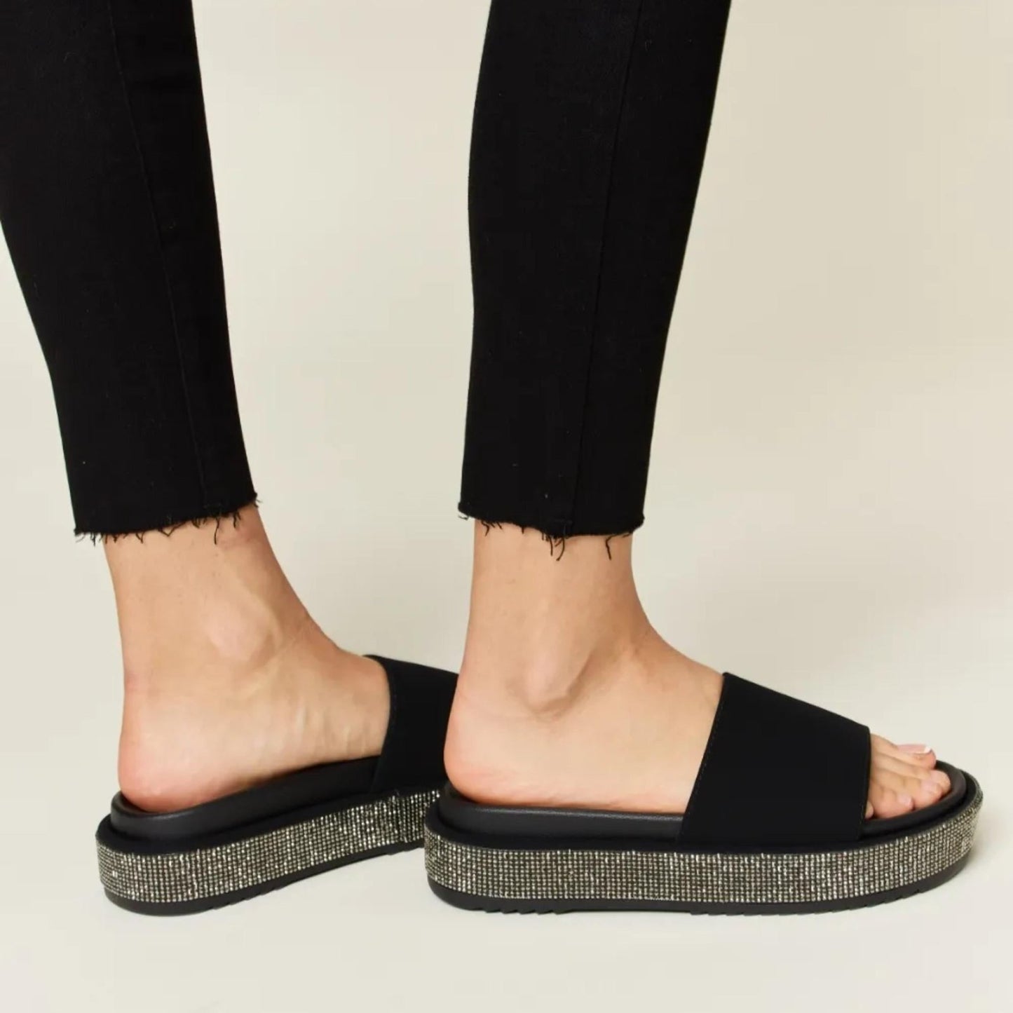 Forever Link Open Toe Rhinestone Platform Sandals - Silver-Trendsi - Solazura Boutique