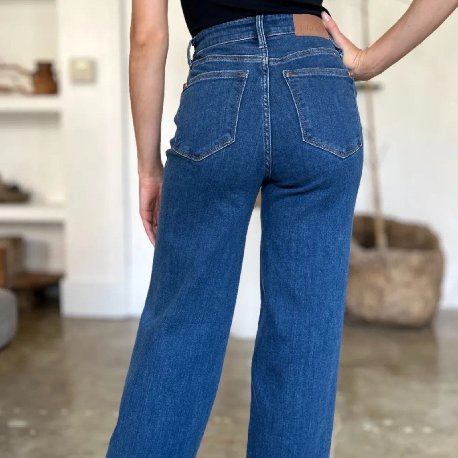 Judy Blue High Rise Straight Leg Jeans - Medium Wash-Trendsi - Solazura Boutique