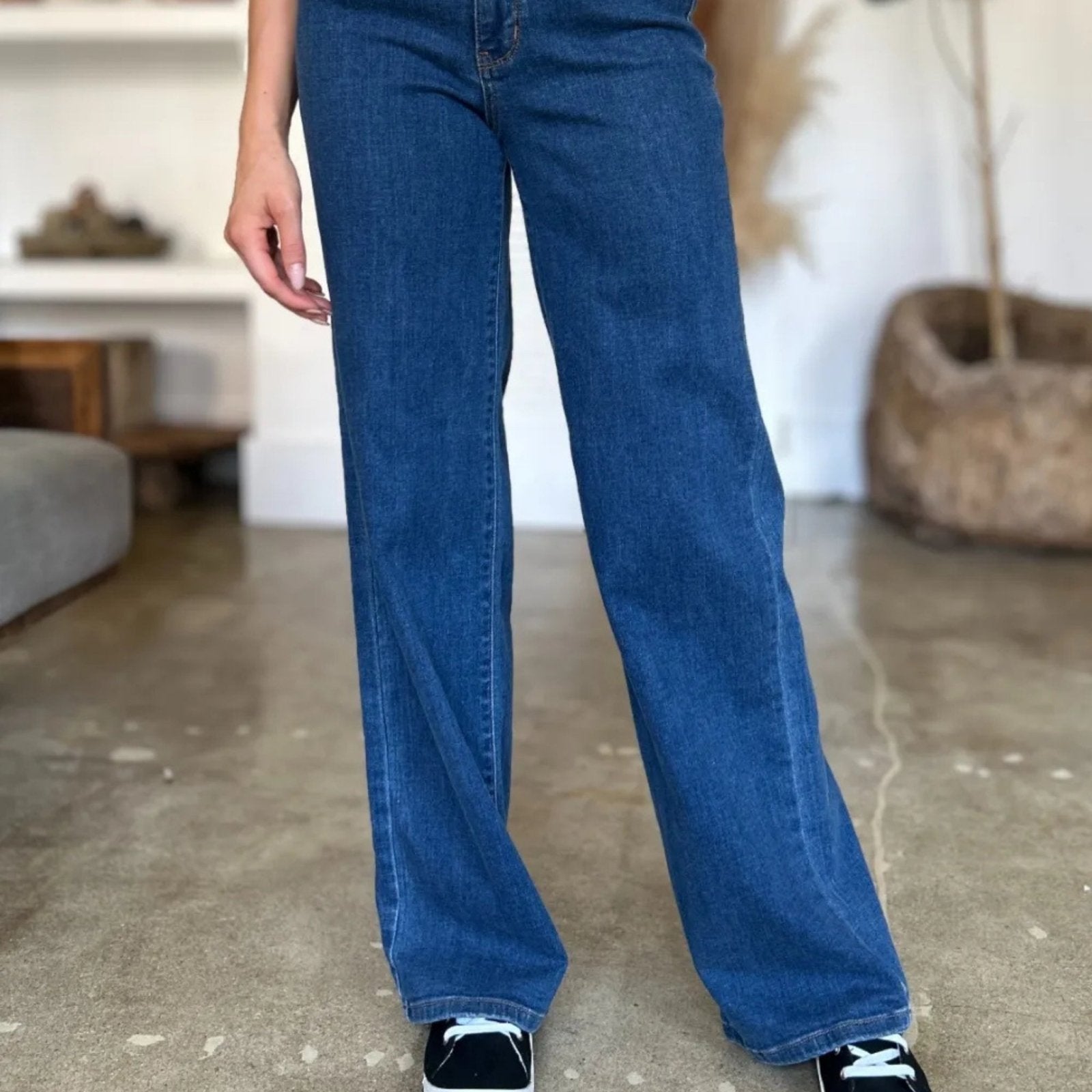 Judy Blue High Rise Straight Leg Jeans - Medium Wash-Trendsi - Solazura Boutique