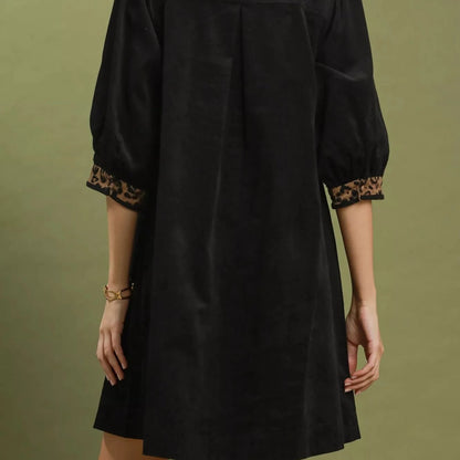 Umgee V-Neck Shift Dress with Contrast Trim - Black-Trendsi - Solazura Boutique